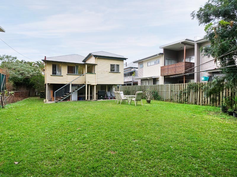 64 Allen Street, Hamilton QLD 4007