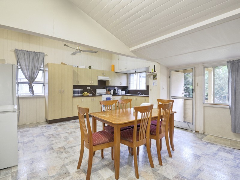 64 Allen Street, Hamilton QLD 4007