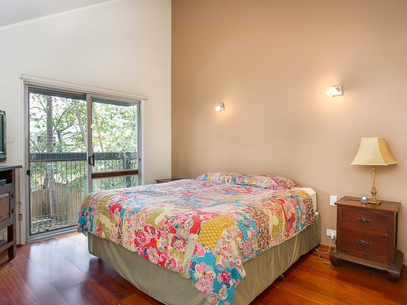 123 Russell Tce, Indooroopilly QLD 4068