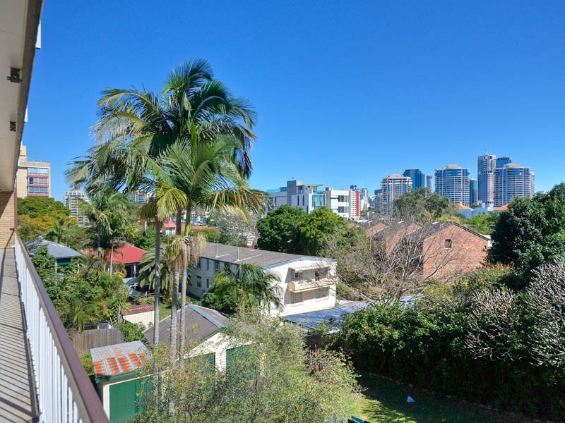 4/17 Llewellyn Street, New Farm QLD 4005