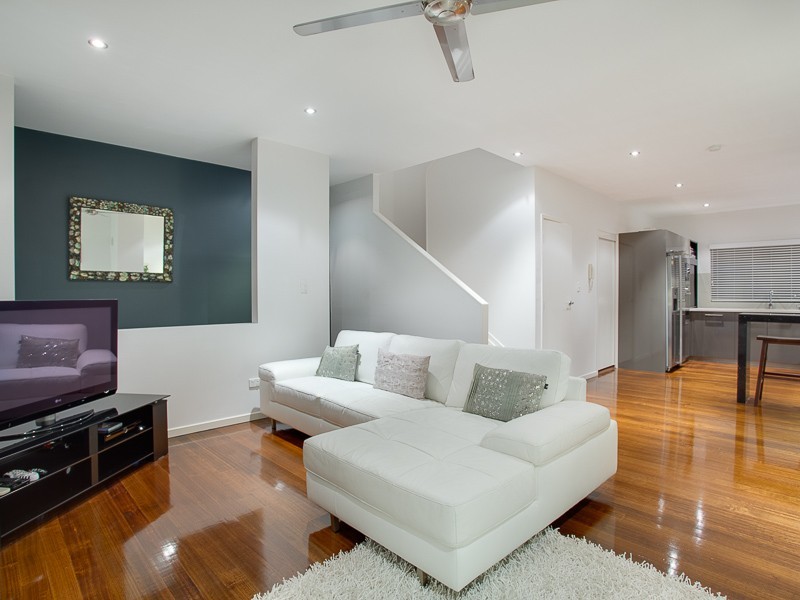 5/32 HAZLEWOOD STREET, New Farm QLD 4005