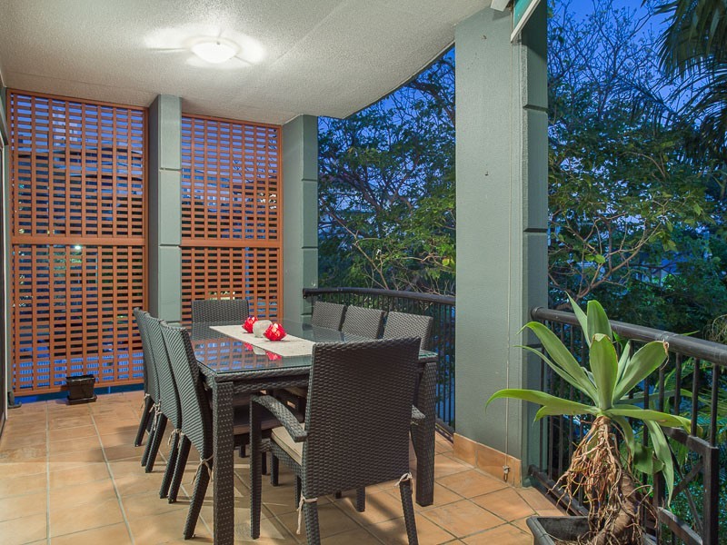 5/32 HAZLEWOOD STREET, New Farm QLD 4005