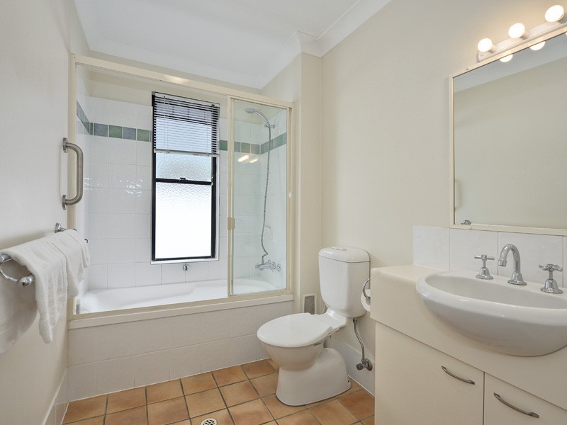 27 BIRLEY ST, Spring Hill QLD 4000