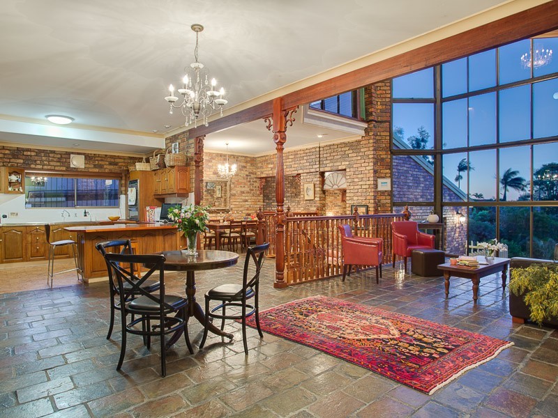 16 Tamarang Street, Tarragindi QLD 4121