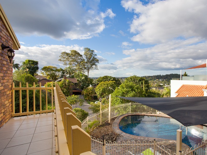 16 Tamarang Street, Tarragindi QLD 4121