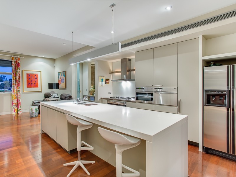 2141/32 Refinery Pde, New Farm QLD 4005