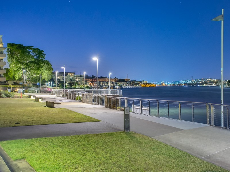 2141/32 Refinery Pde, New Farm QLD 4005