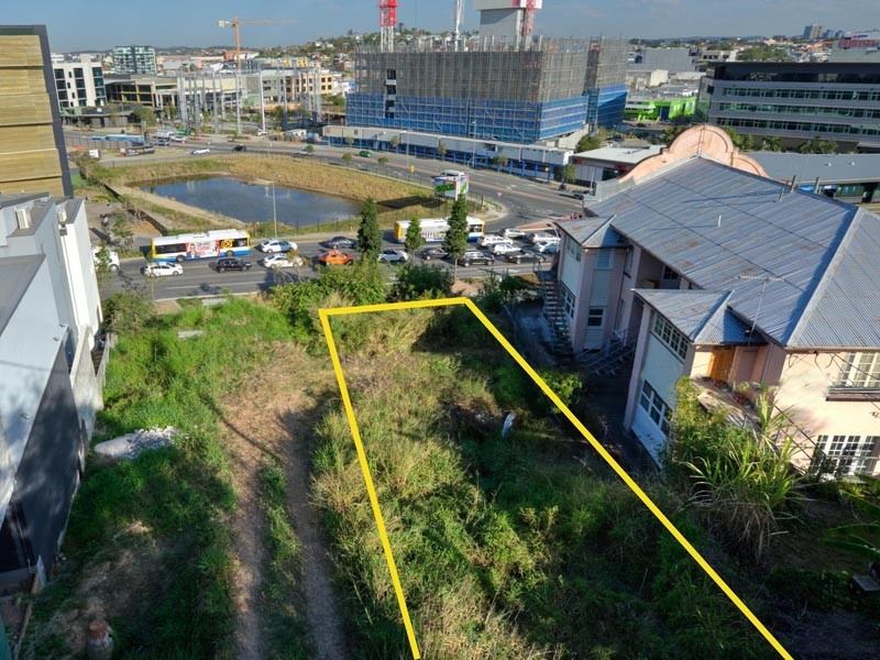 16 Victoria Terrace, Newstead QLD 4006