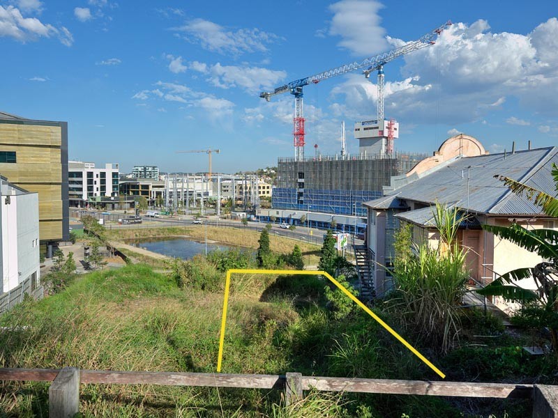 16 Victoria Terrace, Newstead QLD 4006