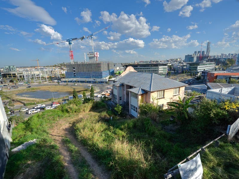 16 Victoria Terrace, Newstead QLD 4006