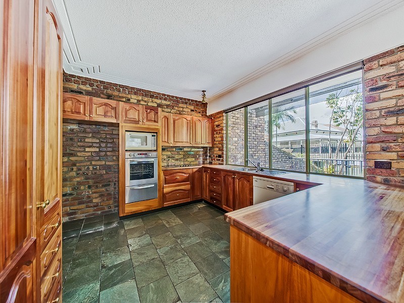 61 Torrington Street, Spring Hill QLD 4000