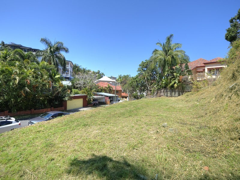 12 Arran Avenue, Hamilton QLD 4007