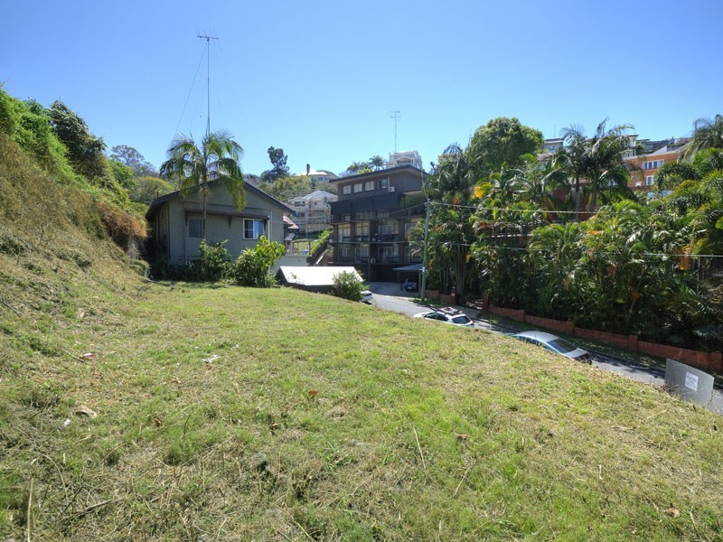 12 Arran Avenue, Hamilton QLD 4007