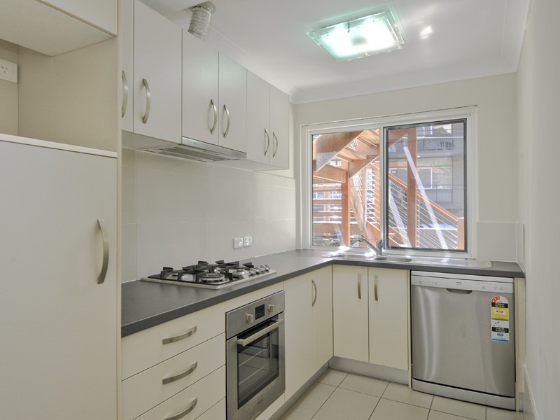 22 Arran Avenue, Hamilton QLD 4007