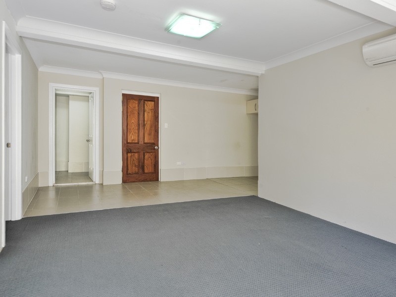 22 Arran Avenue, Hamilton QLD 4007