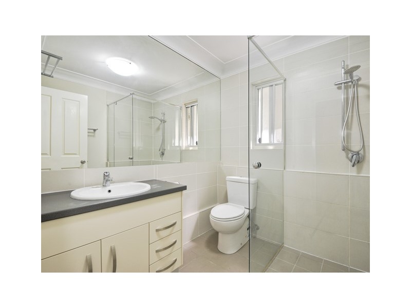 22 Arran Avenue, Hamilton QLD 4007