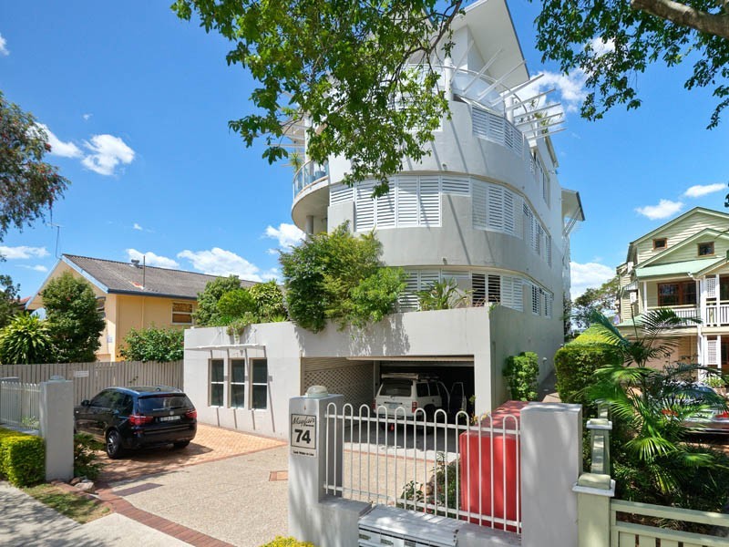 1/74 Oxlade Drive, New Farm QLD 4005