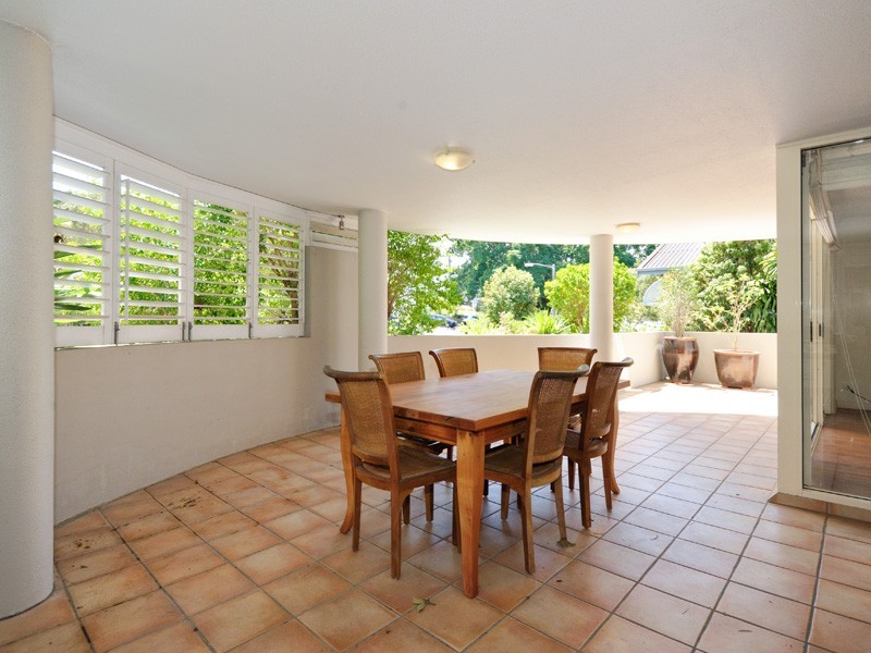 1/74 Oxlade Drive, New Farm QLD 4005