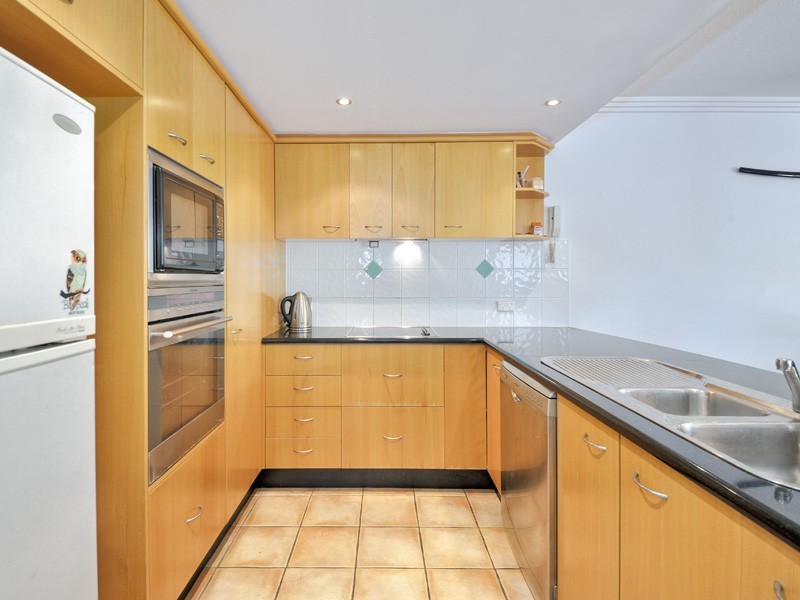 1/74 Oxlade Drive, New Farm QLD 4005