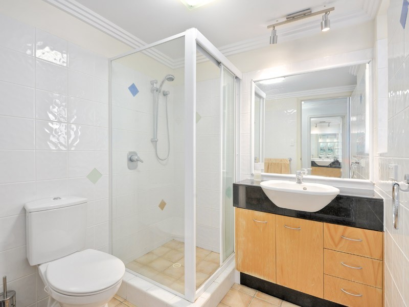 1/74 Oxlade Drive, New Farm QLD 4005