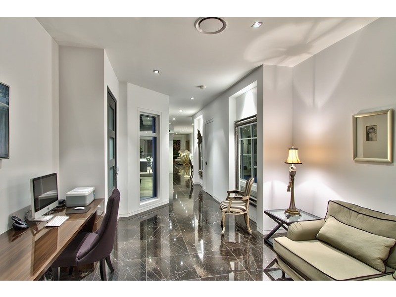 1 Scott Street, Hawthorne QLD 4171