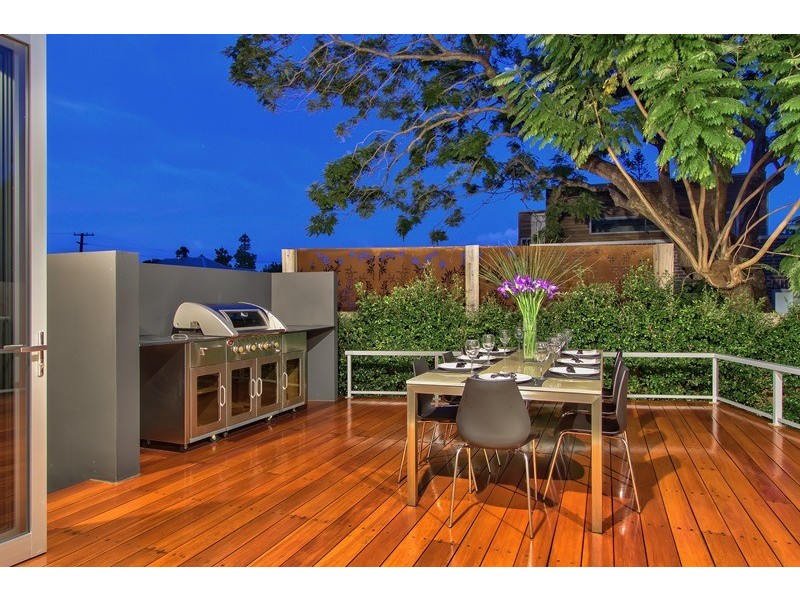 1 Scott Street, Hawthorne QLD 4171