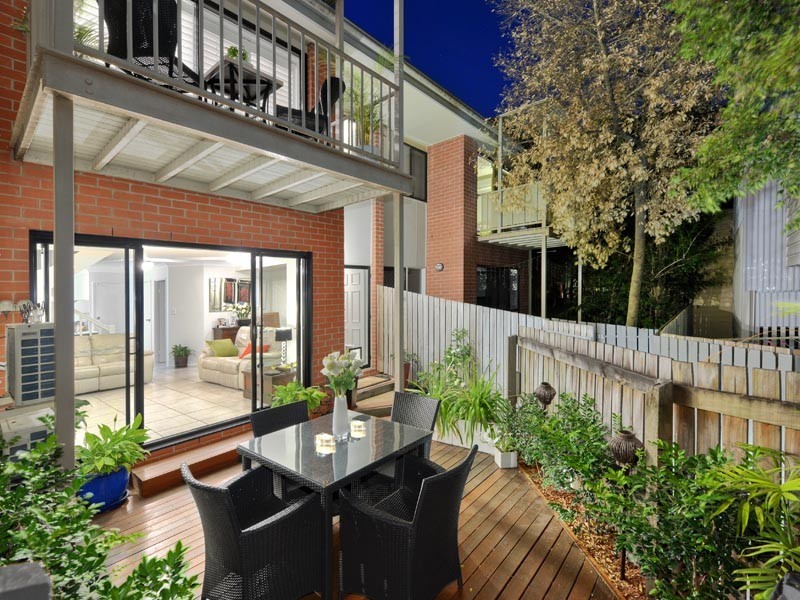 16/64 Browne Street, New Farm QLD 4005