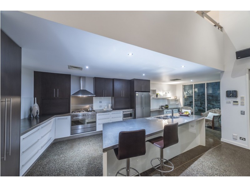 35 Yarraman Street, Arana Hills QLD 4054