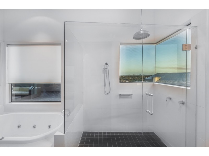 35 Yarraman Street, Arana Hills QLD 4054