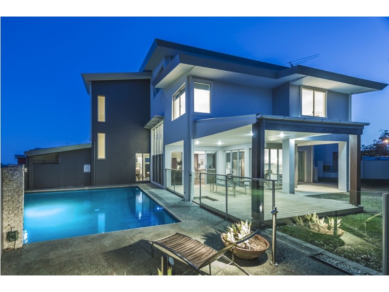 35 Yarraman Street, Arana Hills QLD 4054