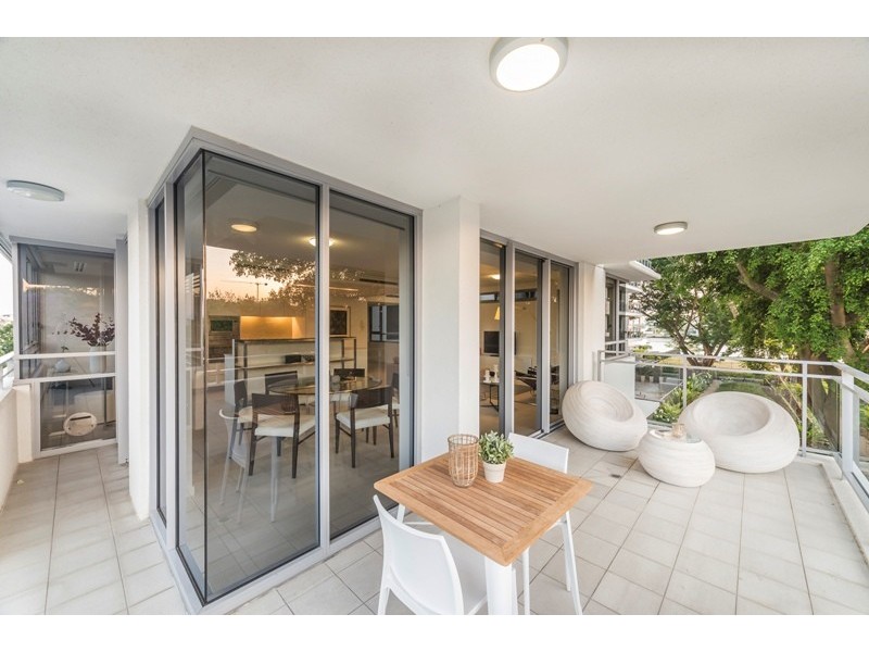 4313/40 Hollins Crescent, New Farm QLD 4005