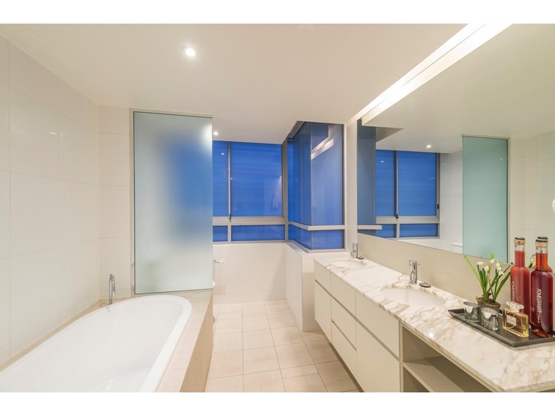 4313/40 Hollins Crescent, New Farm QLD 4005