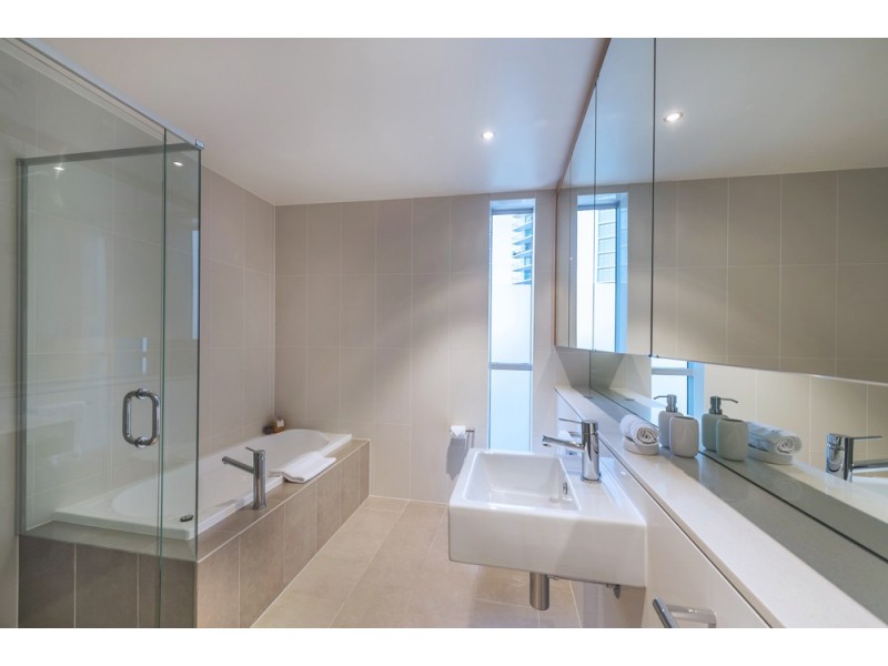 126/35-37 Harbour Road, Hamilton QLD 4007