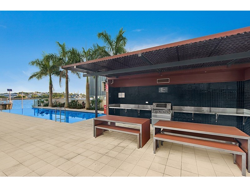 126/35-37 Harbour Road, Hamilton QLD 4007