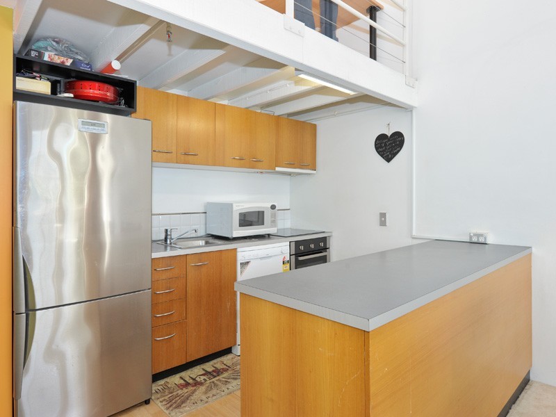 142/53 Vernon Tce, Teneriffe QLD 4005