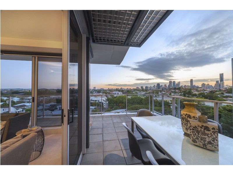 1831/22 Refinery Parade, New Farm QLD 4005