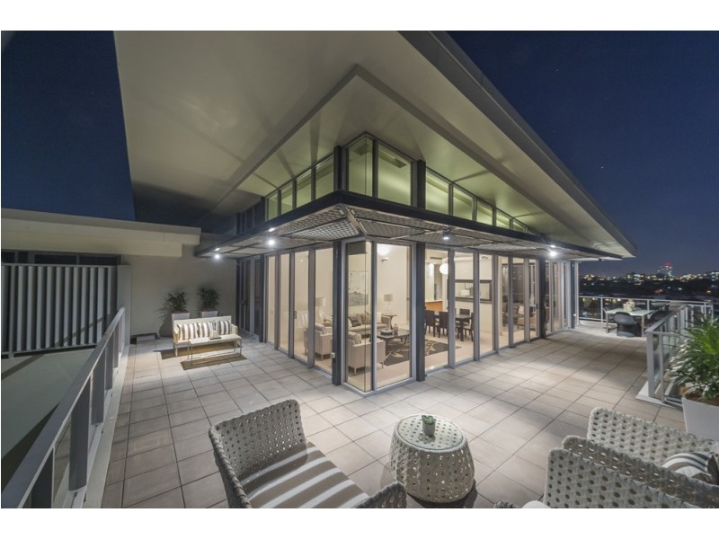 1831/22 Refinery Parade, New Farm QLD 4005