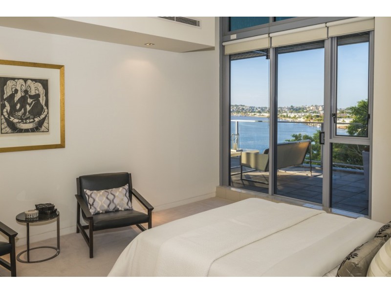 1831/22 Refinery Parade, New Farm QLD 4005