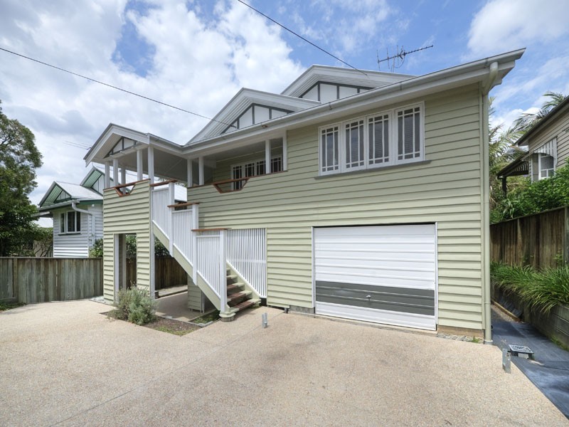 477 Cavendish Rd, Coorparoo QLD 4151