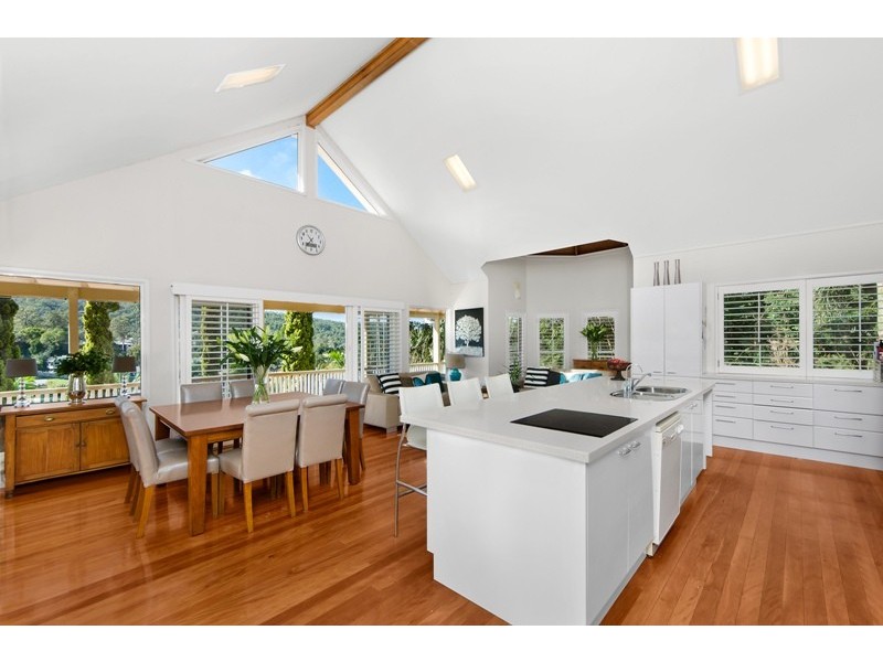 15 Hillside Place, The Gap QLD 4061