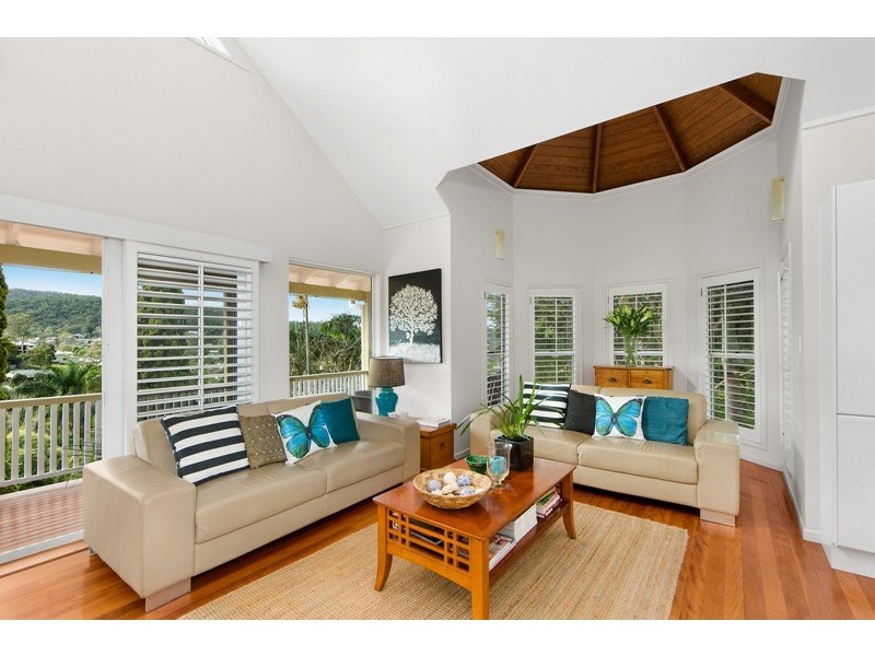 15 Hillside Place, The Gap QLD 4061