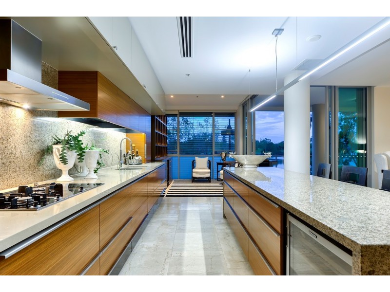 4202/205 King Arthur Terrace, Tennyson QLD 4105