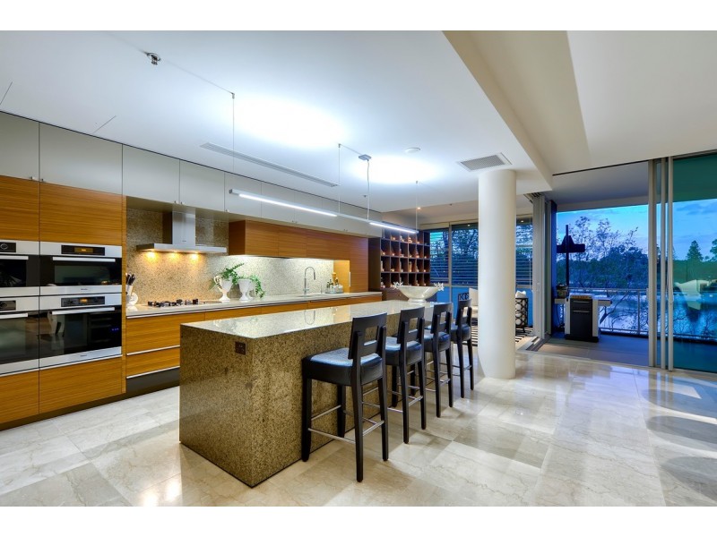 4202/205 King Arthur Terrace, Tennyson QLD 4105