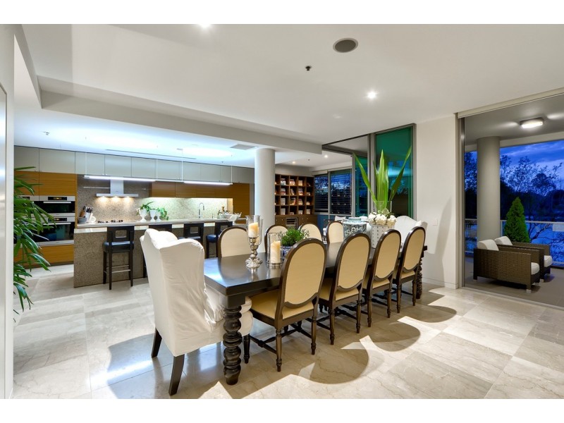 4202/205 King Arthur Terrace, Tennyson QLD 4105