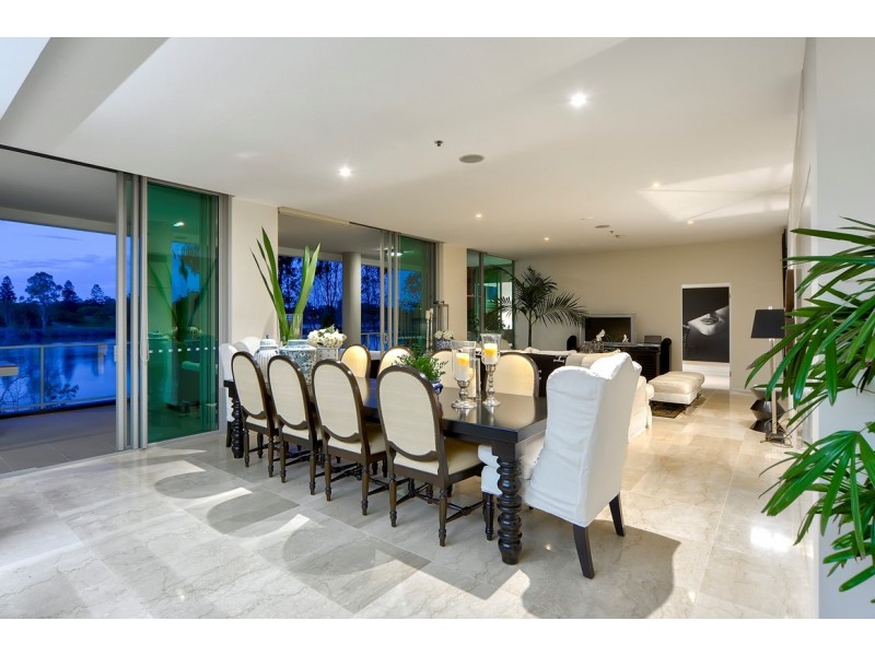 4202/205 King Arthur Terrace, Tennyson QLD 4105