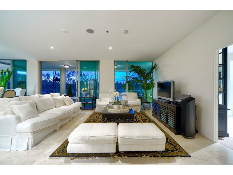 4202/205 King Arthur Terrace, Tennyson QLD 4105