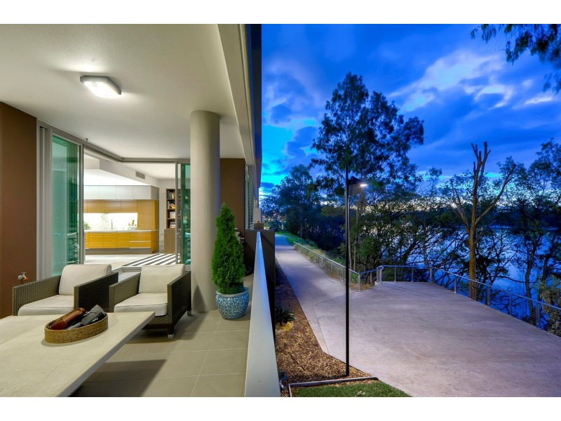 4202/205 King Arthur Terrace, Tennyson QLD 4105