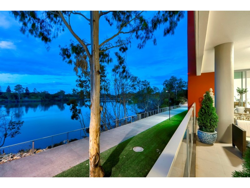 4202/205 King Arthur Terrace, Tennyson QLD 4105