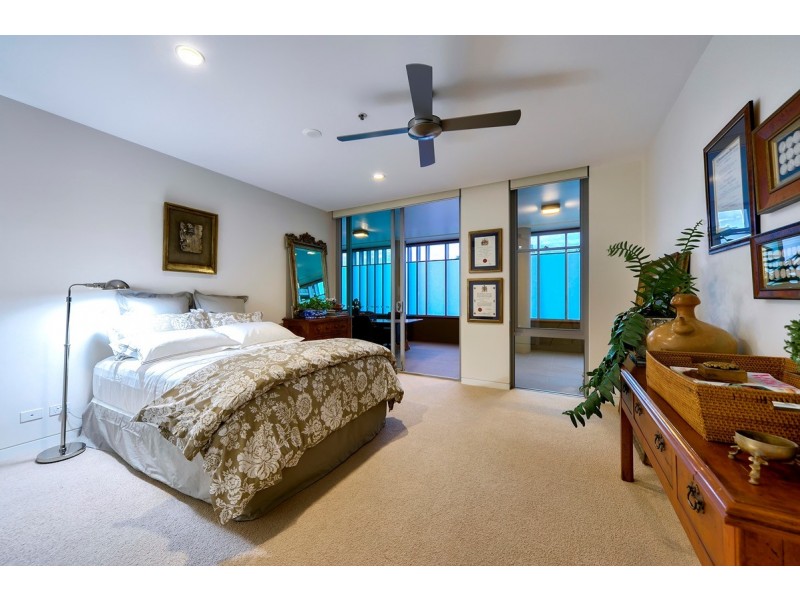 4202/205 King Arthur Terrace, Tennyson QLD 4105
