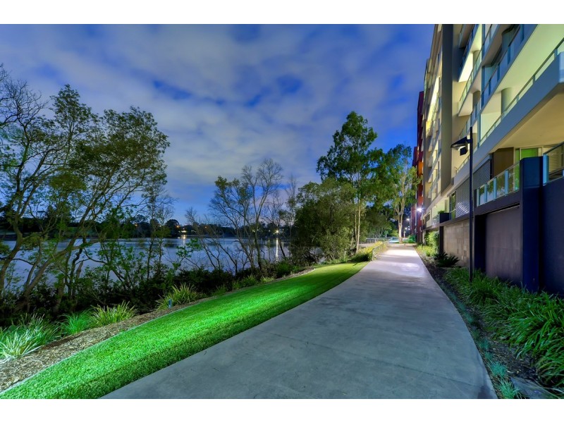 4202/205 King Arthur Terrace, Tennyson QLD 4105